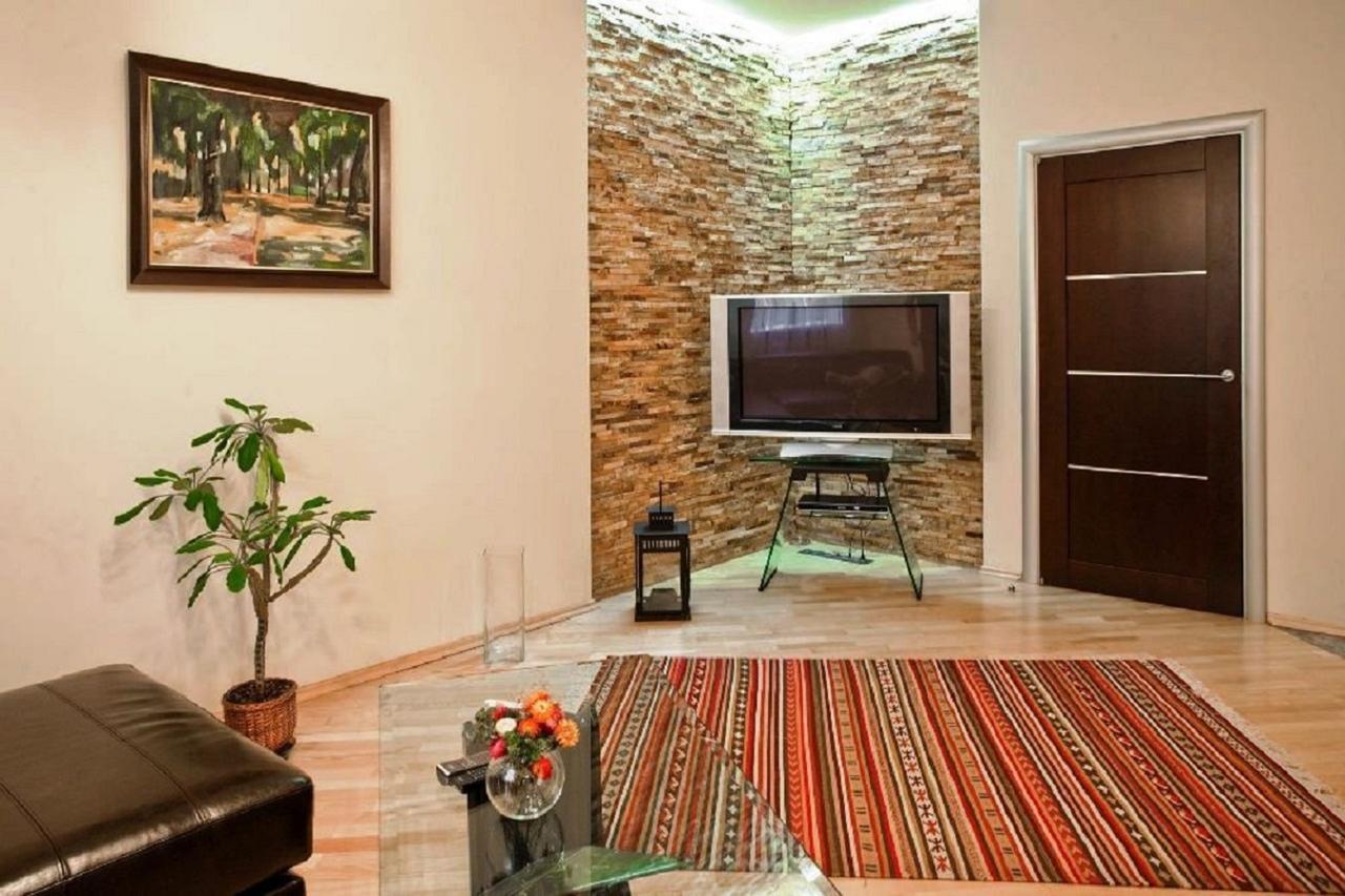 מינסק Apartment In The Historic Centre Internatsionalnaya מראה חיצוני תמונה